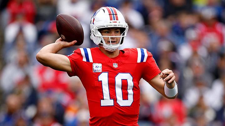 Drake Maye brilló con los New England Patriots ante Las Vegas Raiders. (Photo by Edward Monigan IV/Getty Images)