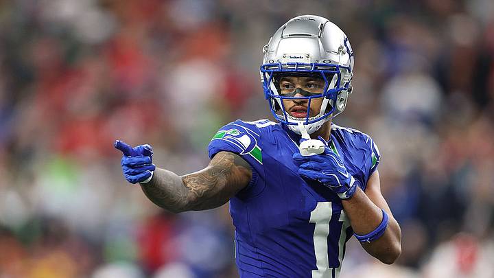 Jaxon Smith-Njigba consiguió 150 yardas y un touchdown en nueve recepciones durante el triunfo de Seattle por 20-3 sobre Kansas City, que perdió el invicto en Lumen Field. Jaxon Smith-Njigba consiguió 150 yardas y un touchdown en nueve recepciones durante el triunfo de Seattle por 20-3 sobre Kansas City, que perdió el invicto en Lumen Field.