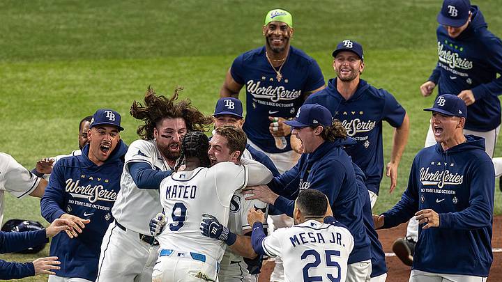 Los Tampa Bay Rays salvaron la barrida ante los Milwaukee Brewers. Los Tampa Bay Rays salvaron la barrida ante los Milwaukee Brewers.