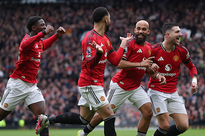 Man Utd players celebrate