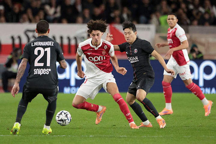 มาเนส อัคลิอูช มาเนส อัคลิอูช