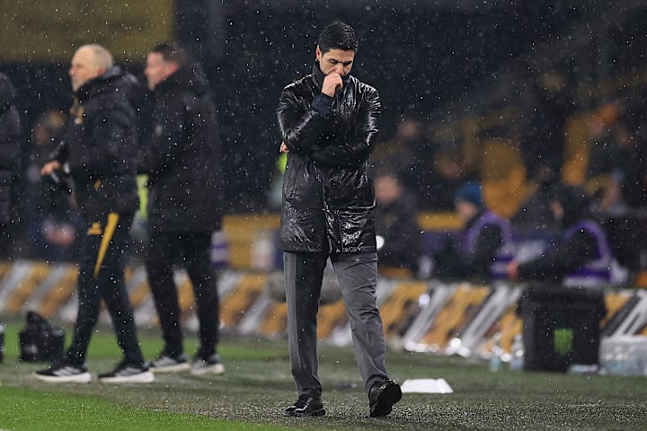 场边的米克尔·阿尔特塔