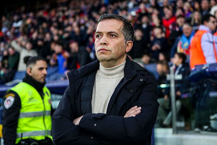 ผู้จัดการทีมเลบานเต้ ลูอิส คาสโตร ผู้จัดการทีมเลบานเต้ ลูอิส คาสโตร