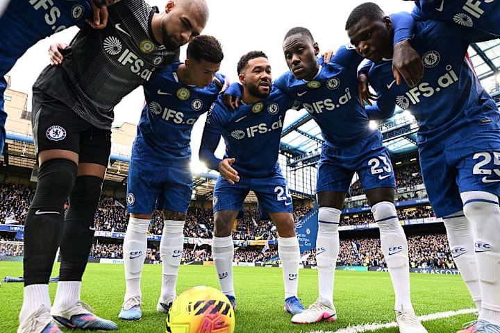 นักเตะเชลซีในการประชุมกลุ่ม