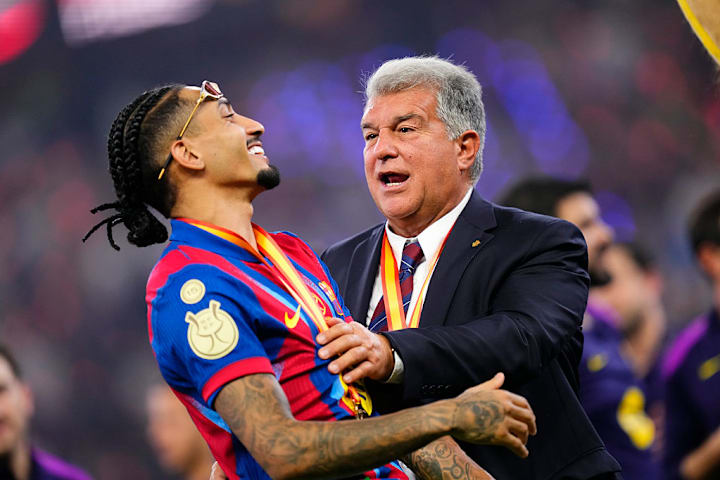 ราฟินญ่า, โจน ลาปอร์ตา