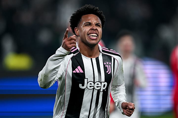 เวสตัน แม็คเคนนี่ เวสตัน แม็คเคนนี่