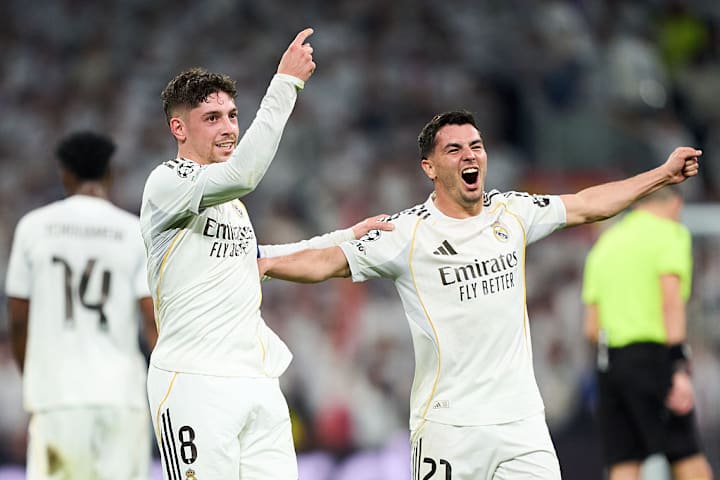 费德里科·巴尔韦德、布拉欣·迪亚斯庆祝