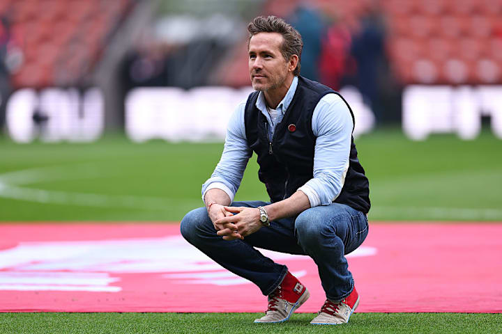 นักแสดงไรอัน เรย์โนลด์ส