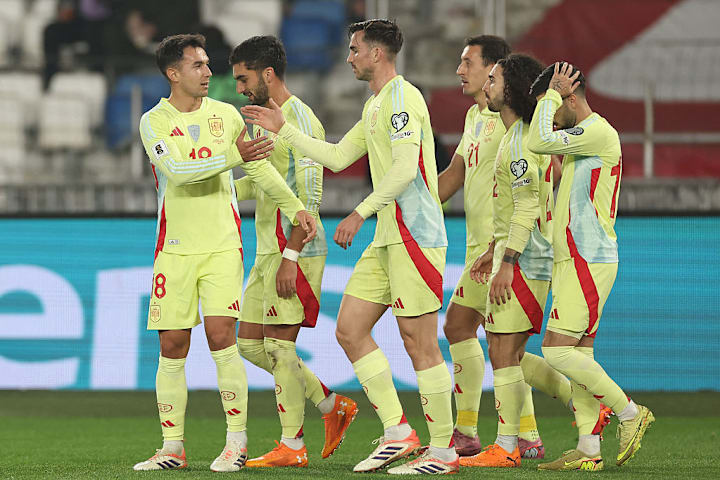 Spain players celebrate 西班牙球员庆祝进球