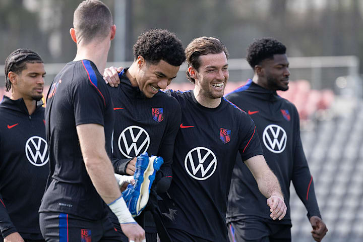 Malik Tillman, Joe Scally มาลิก ทิลแมน, โจ สแคลลี