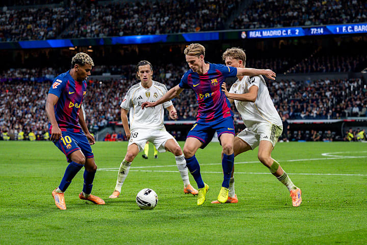 เฟรงกี เดอ ยอง, ดีน ฮุยเซน, ลามีน ยามาล