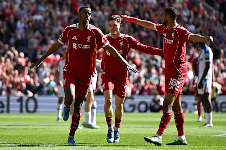 อเล็กซานเดอร์ อิซัค เฉลิมฉลอง