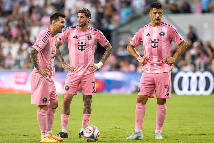 Lionel Messi, Rodrigo De Paul, Luis Suárez ลิโอเนล เมสซี่, โรดริโก เด เปาล์, หลุยส์ ซัวเรซ