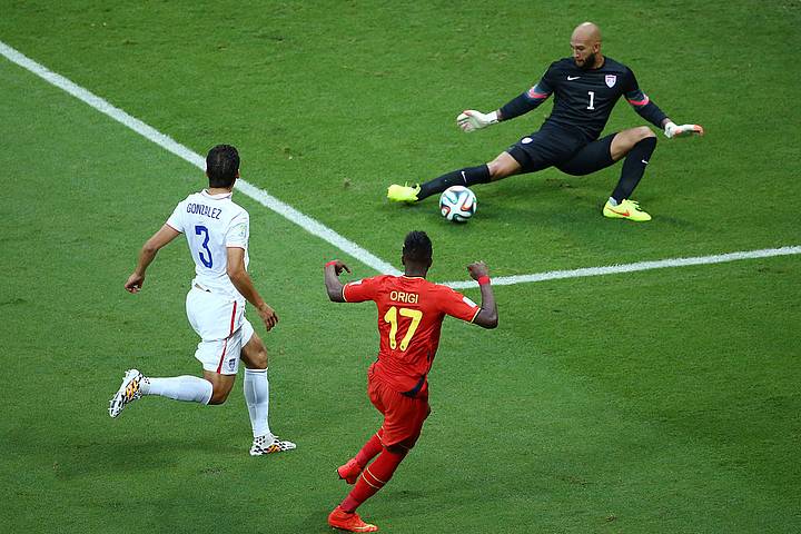 Tim Howard, Divock Origi
