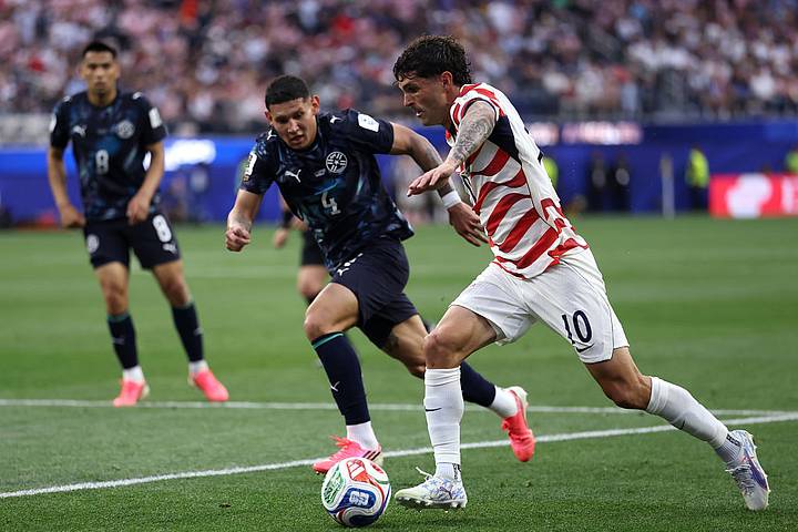 Pulisic dribbling Pulisic dribbling