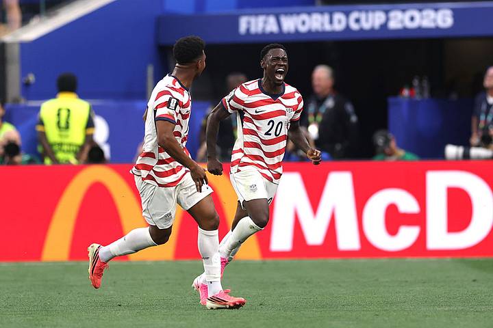 Folarin Balogun celebrating Folarin Balogun celebrating