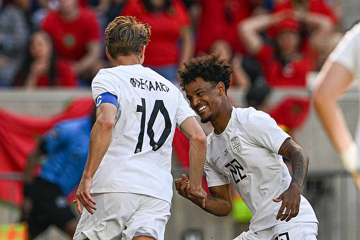 Martin Ødegaard, Oscar Bobb