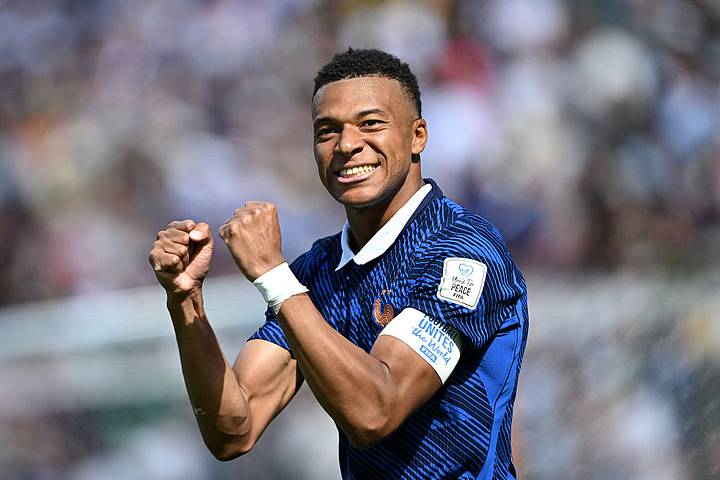 Mbappe phá kỷ lục vĩ đại nhất lịch sử World Cup sau cú đúp vào lưới Thuỵ Điển 2 Kylian Mbappé