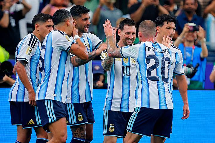 Argentina celebrate against Austria.
