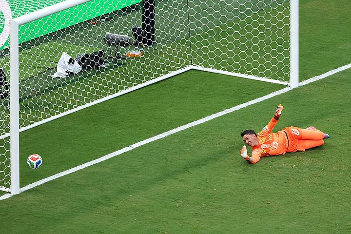 Fernando Muslera Fernando Muslera
