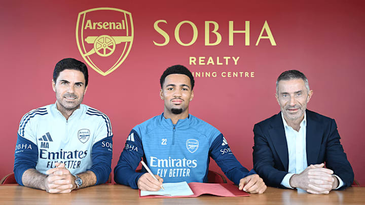 Ethan Nwaneri has signed his new contract.