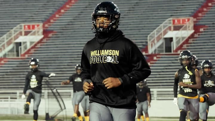 USC Trojans in a Recruiting Battle for Class of 2025 Carde Smith