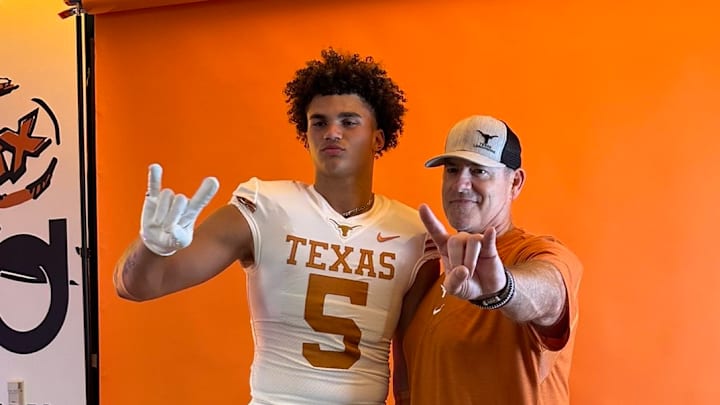Lance Jackson with Texas defensive coordinator Pete Kwiatkowski Lance Jackson with Texas defensive coordinator Pete Kwiatkowski