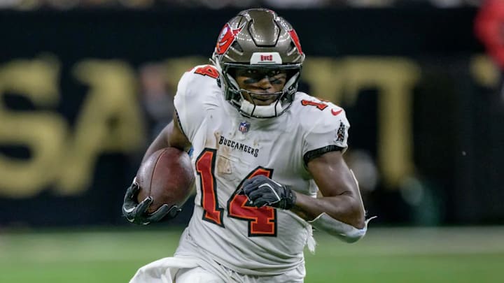 Oct 13, 2024; New Orleans, Louisiana, USA; Tampa Bay Buccaneers wide receiver Chris Godwin (14) runs in for a touchdown during the third quarter against the New Orleans Saints at Caesars Superdome. Mandatory Credit: Matthew Hinton-Imagn Images / Matthew Hinton-Imagn Images