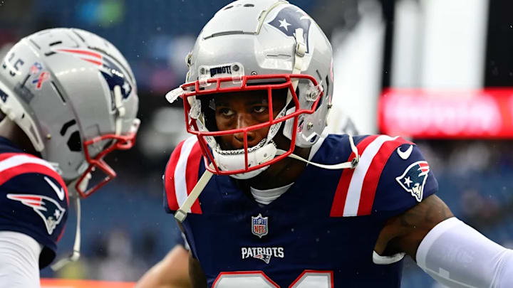Sep 10, 2023; Foxborough, Massachusetts, USA; New England Patriots cornerback Jonathan Jones (31) prepares for a game against the Philadelphia Eagles during the warm-up period at Gillette Stadium. Mandatory Credit: Eric Canha-Imagn Images / Eric Canha-Imagn Images