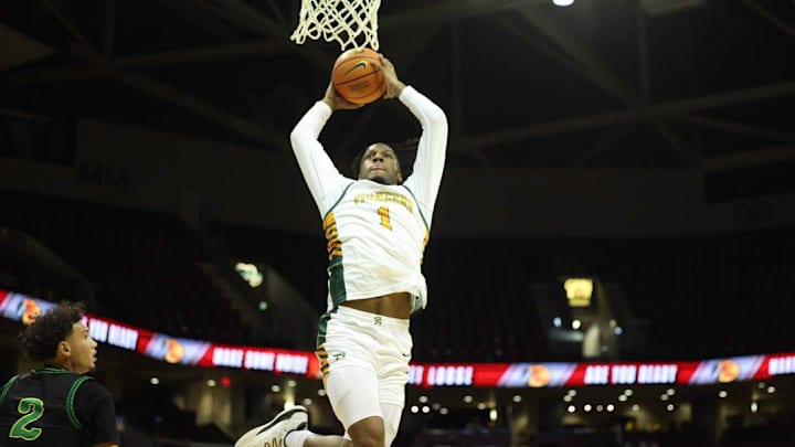 Jalen Reece soars to the basket as Parkview Vikings took on Oak Ridge Pioneers (FL) in the first round of the 2025 Bass Pro Tournament of Champions.
