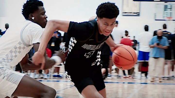 Baba Oladotun has a UW offer as the No. 1 Class of 2027 player. 