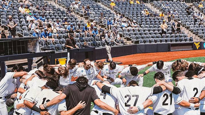 Wake Forest baseball team together before game against Kentucky Wake Forest baseball team together before game against Kentucky