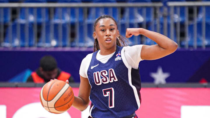 Mikayla Blakes had it going on Sunday night.