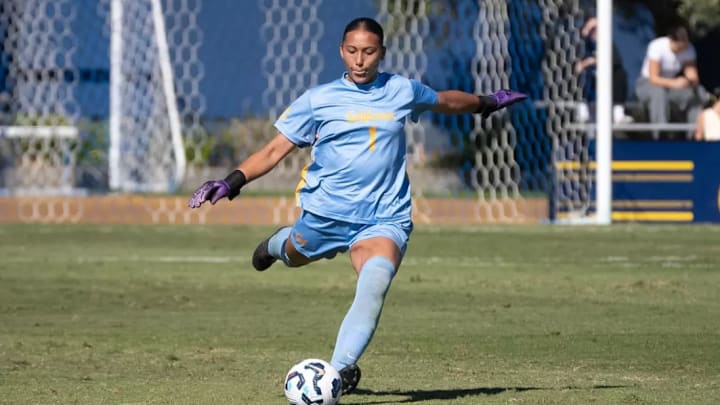 Cal goalkeeper Teagan Wy