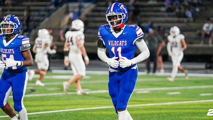 Baylor Commit, Jamarion Carlton, runs off the field in game earlier this season.