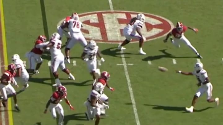 South Carolina quarterback LaNorris Sellers makes a shovel pass to running back Oscar Adaway III vs. Alabama South Carolina quarterback LaNorris Sellers makes a shovel pass to running back Oscar Adaway III vs. Alabama