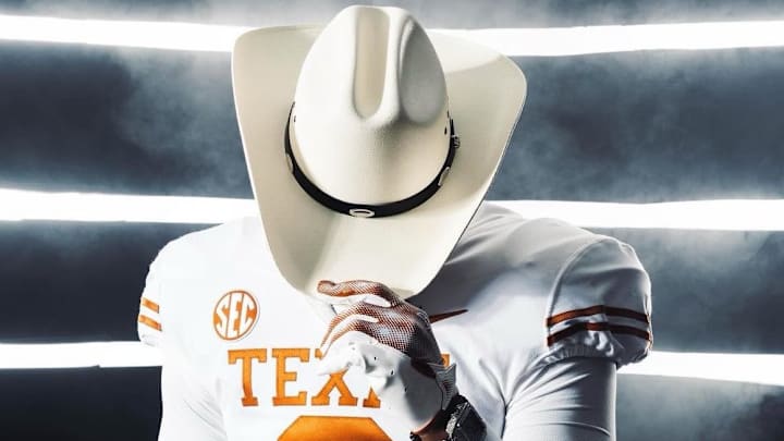 Dekaney High School (Texas) 4-star tight end visits Texas Longhorns football. 