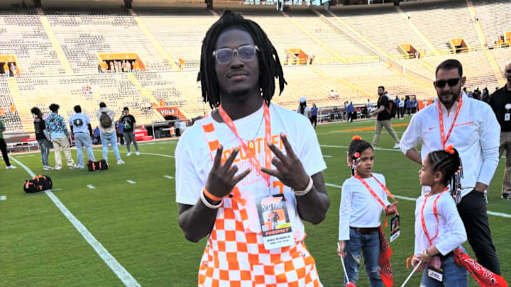 Lagonza Hayward on his Tennessee visit Lagonza Hayward on his Tennessee visit