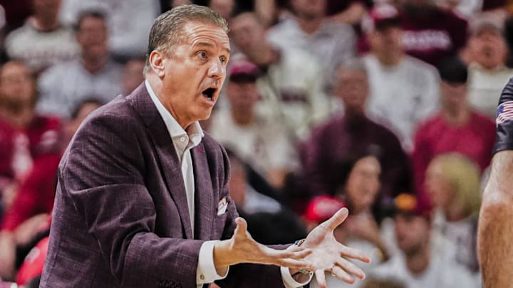 Arkansas Razorbacks coach John Calipari against the Texas Longhorns at Bud Walton Arena in Fayetteville, Ark.