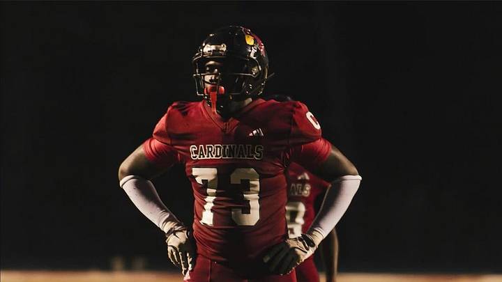 Charlotte (N.C) Corvian Community defensive lineman Jesiah Fields