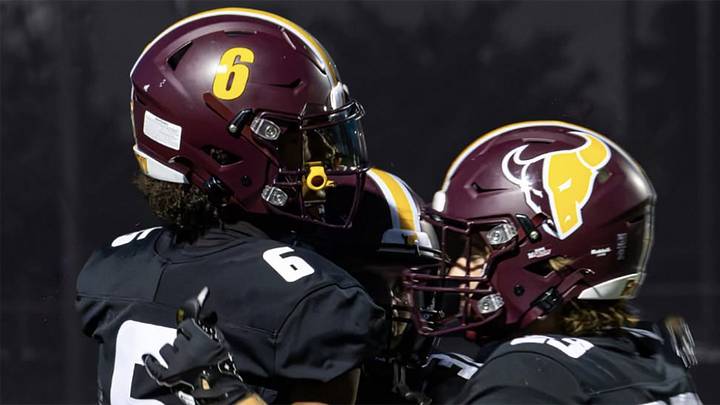 Moses Lake captured a big win, stopping previously unbeaten Eastmont, 40-20, Friday night in Washington.