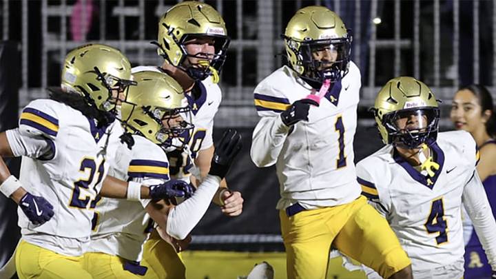 St. Thomas Aquinas erased a 13-point fourth quarter deficit to edge Chaminade-Madonna, 21-20, and remain undefeated on Friday night. St. Thomas Aquinas erased a 13-point fourth quarter deficit to edge Chaminade-Madonna, 21-20, and remain undefeated on Friday night.