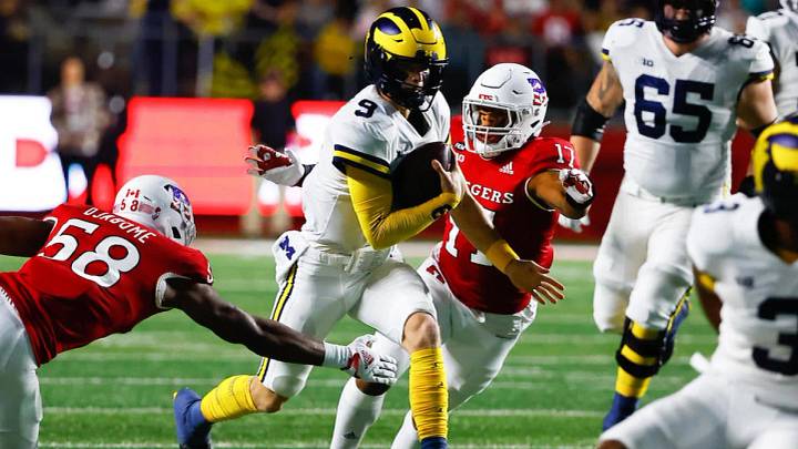 JJ McCarthy runs vs Rutgers JJ McCarthy runs vs Rutgers
