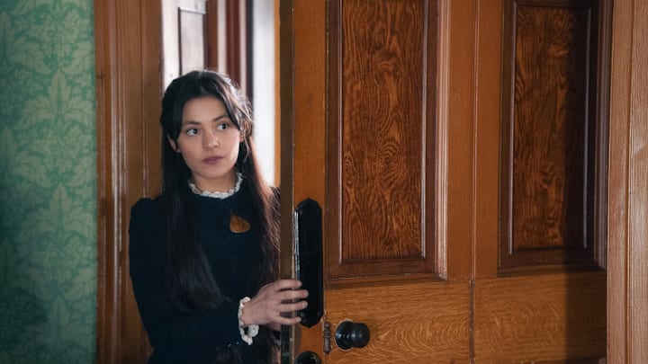 Sherlock & Daughter -- “The Challenge” -- Image Number: SAD101a_0263r -- Pictured (L-R): Blu Hunt as Amelia -- Photo: Jim Hession/Starlings Entertainment -- © 2025 Starlings Entertainment. All Rights Reserved.