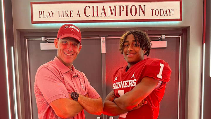 Brent Venables, Gracen Harris