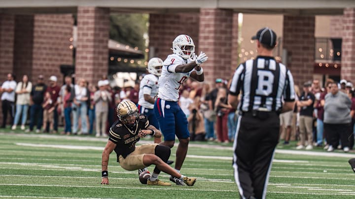 Jeremy Scott celebrates a catch against Texas State.