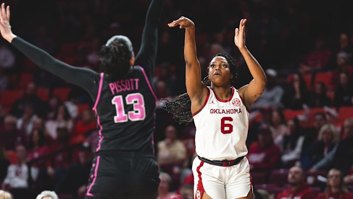 Vanderbilt women's basketball suffered a 20-point defeat at the hands of Oklahoma on Thursday night. 