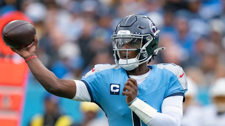 Tennessee Titans quarterback Cam Ward