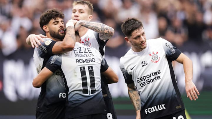 Depois de lutar contra o rebaixamento por 24 rodadas no Brasileirão, o Corinthians encerrou o ano com vaga na Libertadores 2025 Depois de lutar contra o rebaixamento por 24 rodadas no Brasileirão, o Corinthians encerrou o ano com vaga na Libertadores 2025