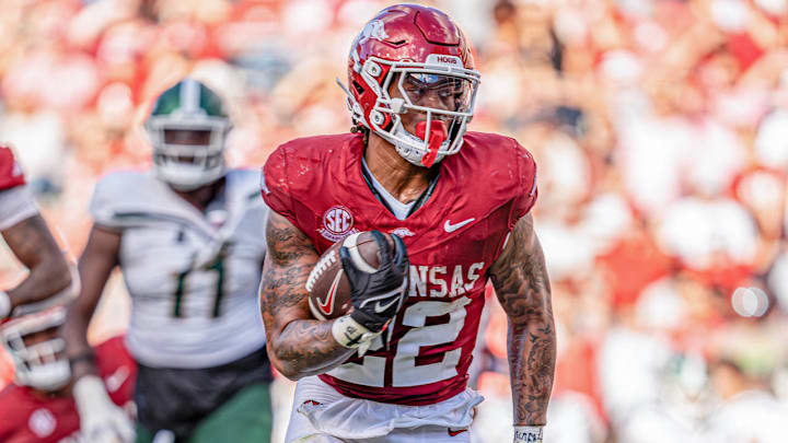 Arkansas Razorbacks running back Ja'Quinden Jackson runs for yardage against UAB at Razorback Stadium in Fayetteville, Ark.